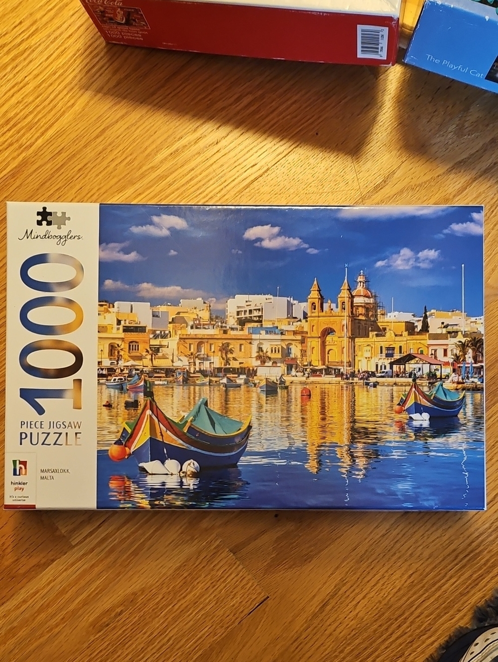 1000-Piece Jigsaw Puzzle - Blue and Yellow Harbor Scene - Malta